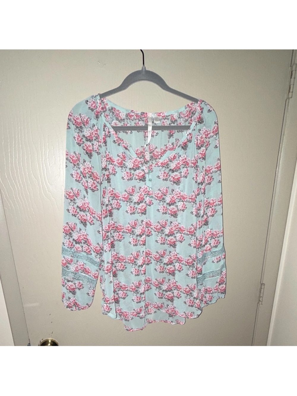 LC Lauren Conrad Mint Blue Floral V-Neck Blouse